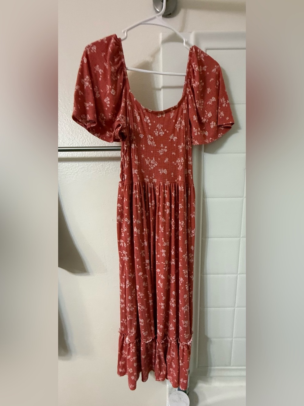 torrid Rust Red Floral Maxi Dress with Smocked Bodice - Picture 2 of 3